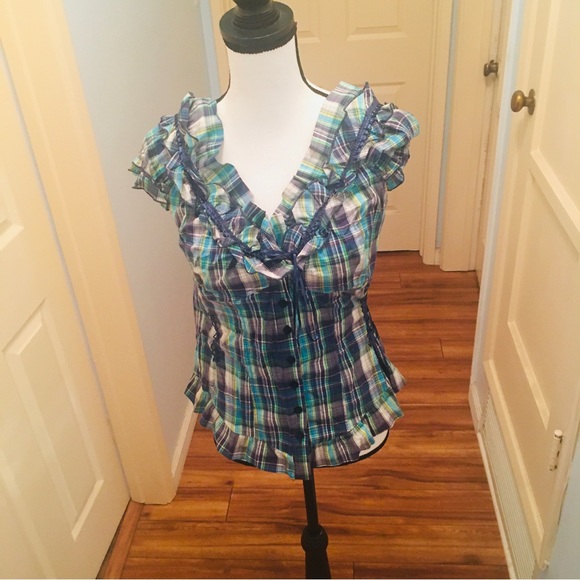 Nice top - Picture 4 of 4